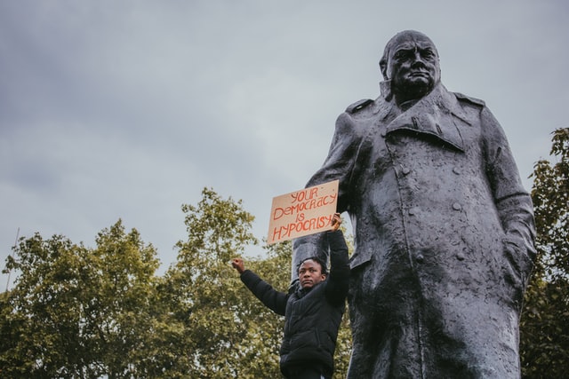 Censorship violence monuments