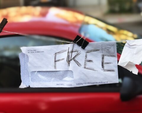 envelope with word "free"